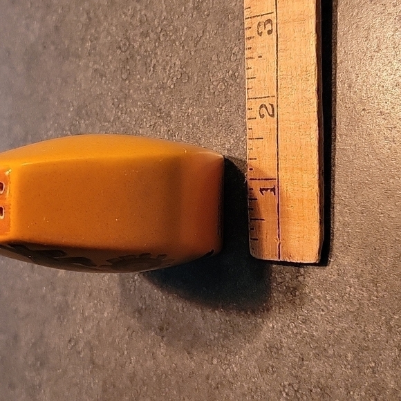 Vintage Studio Anna Australia Salt & Pepper Shakers With Hand Painted Kangaroo - Picture 9 of 10